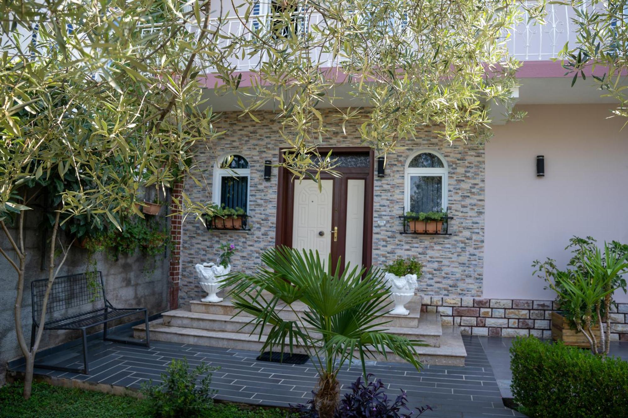 Alesio Guest House Krujë エクステリア 写真