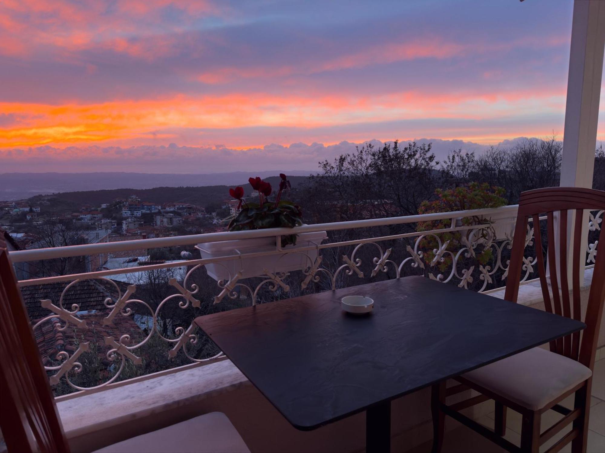 Alesio Guest House Krujë エクステリア 写真